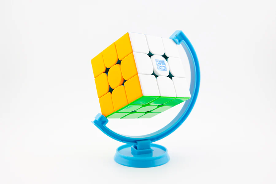 Maru Globe Cube Stand - Image 3