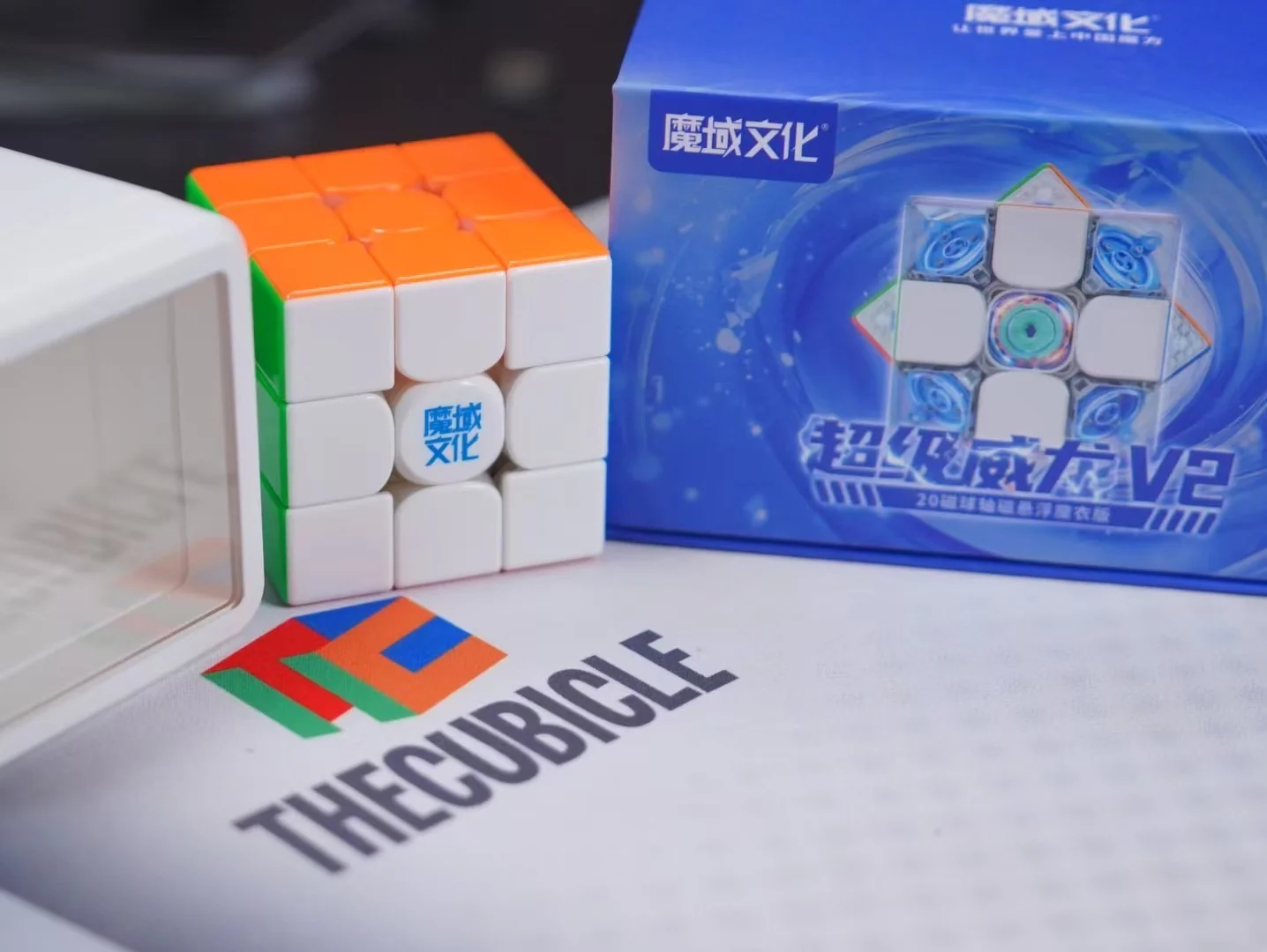 MoYu Super WeiLong 3x3 V2 (20-Magnet Ball-Core + MagLev + UV) - Image 2